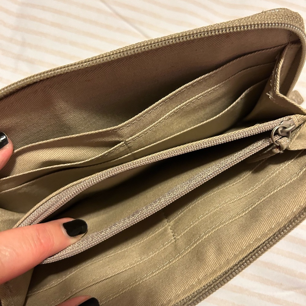 Fossil Wallet - Picture 4 of 6